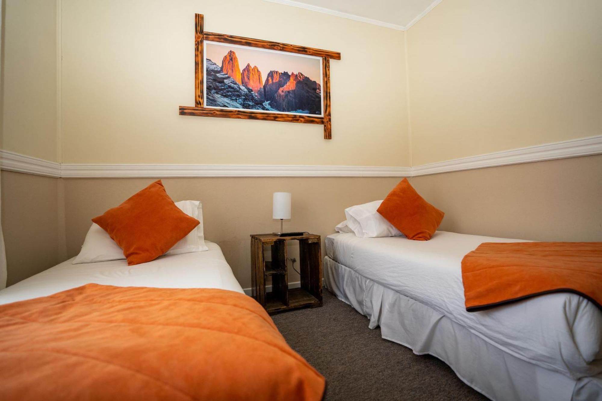 Darwin Hotel ปวยร์โตนาตาเลส ภายนอก รูปภาพ