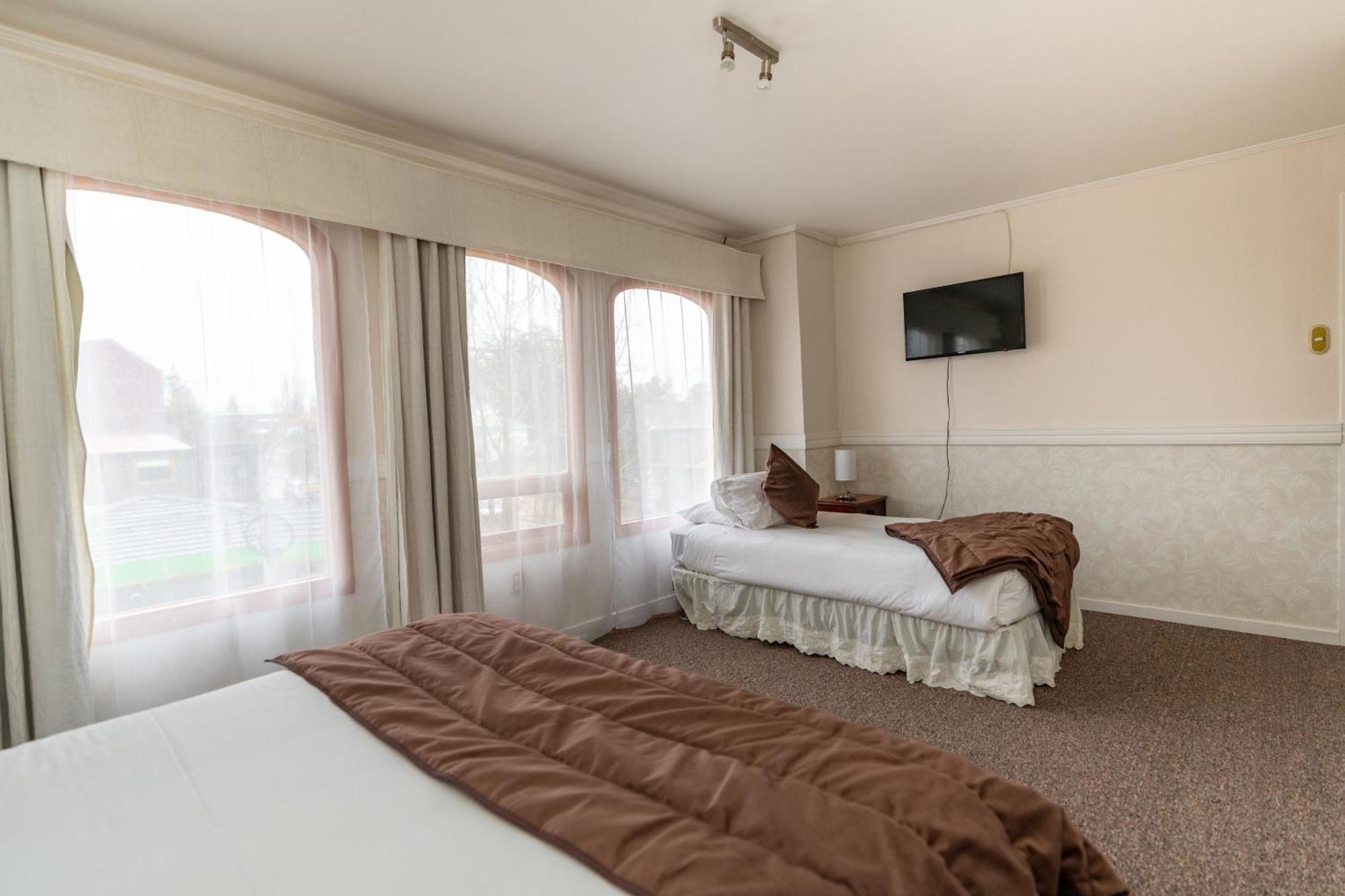Darwin Hotel ปวยร์โตนาตาเลส ภายนอก รูปภาพ